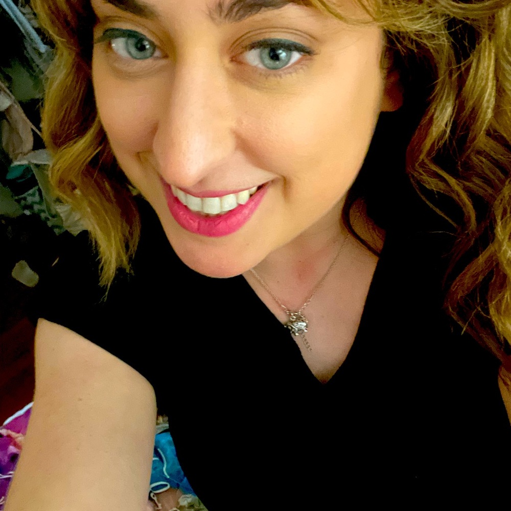Meet your Posher, Amy